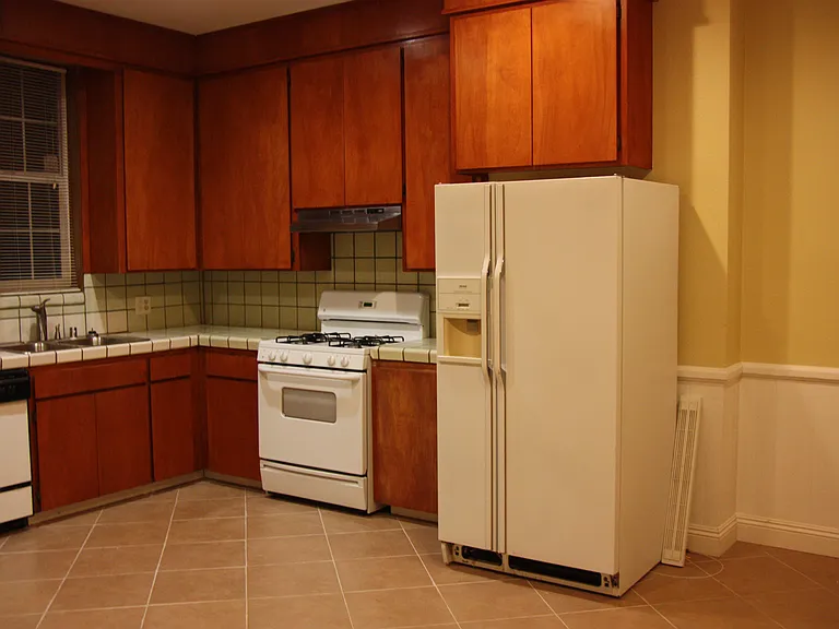 104 Walnut St — Photo 7