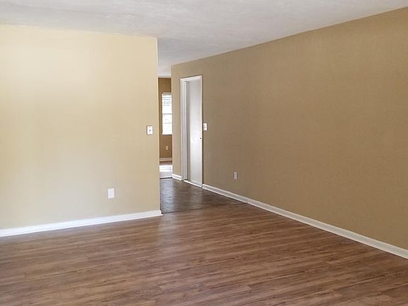 2nd image of 3223 SE 22nd Pl