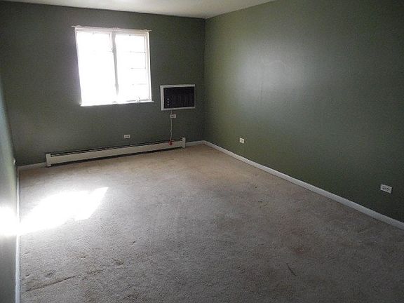 5th image of 17974 Amherst Ct APT 201