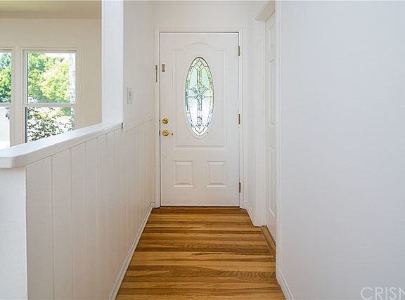 4th image of 19212 Aetna St