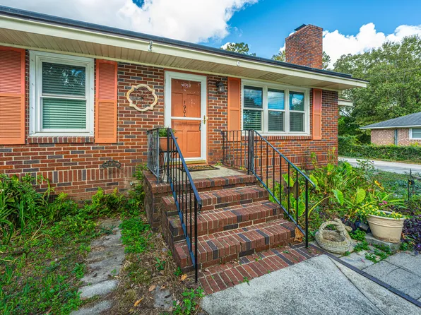 1904 Aichele Dr, North Charleston, SC 29406