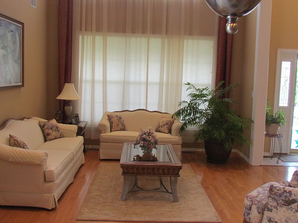 1st image of 27 Manorview Way