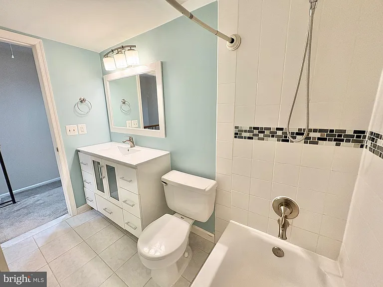 5111 Heritage Ln — Photo 42