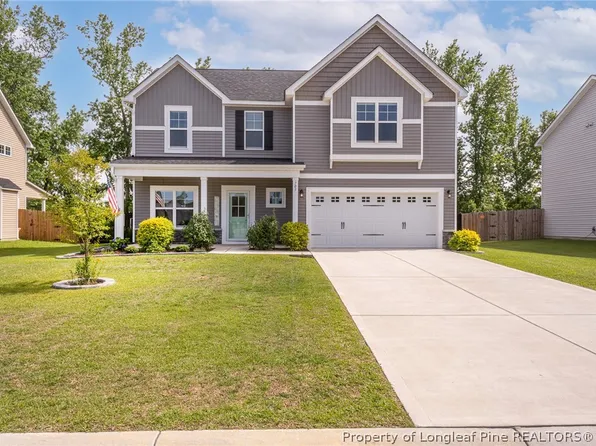 703 Amusement Dr, Hope Mills, NC 28348
