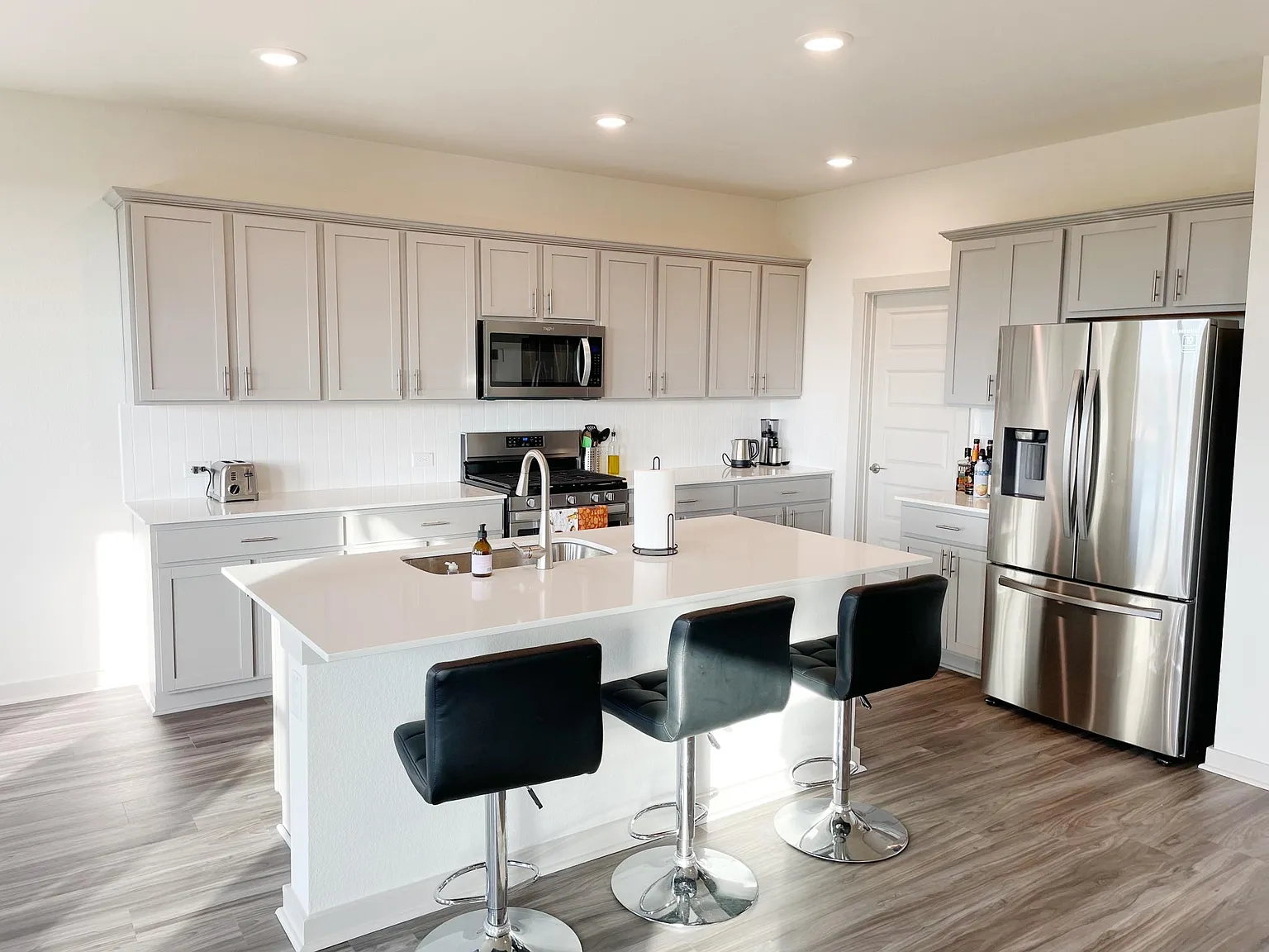 7316 Daves Landing Dr — Photo 3