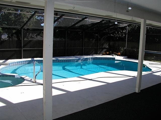 2nd image of 467 Longmeadow Ln