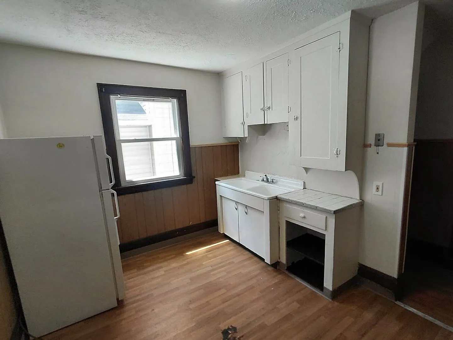 98 E Mapledale Ave — Photo 4