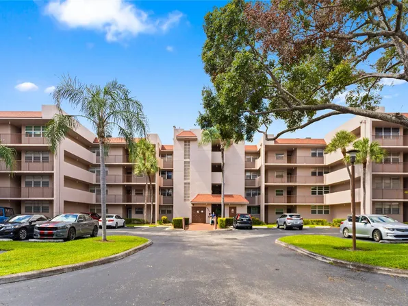 1911 Sabal Palm Drive #307, Davie, FL 33324