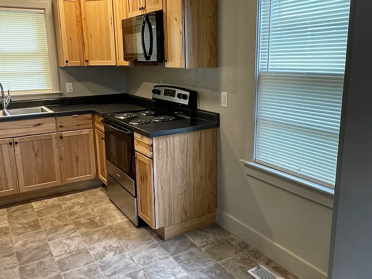 1803 Kirby Dr — Photo 6
