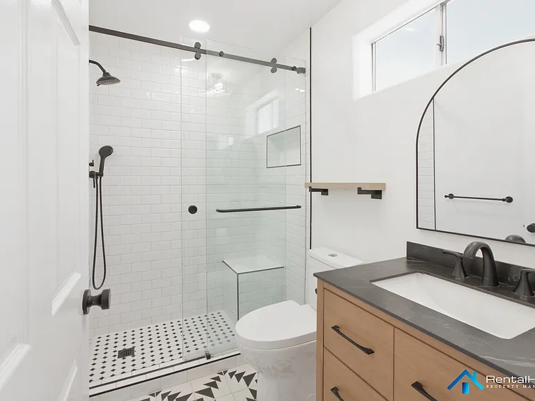 4139 Cahuenga Blvd #102 — Photo 12