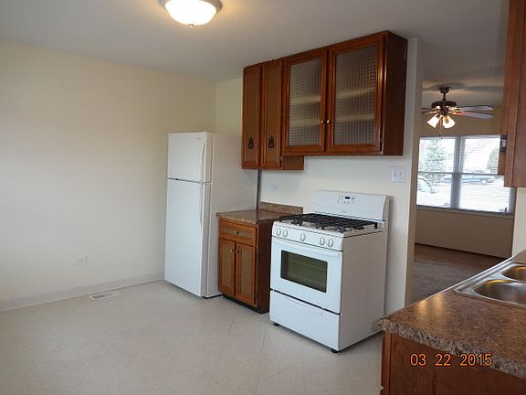 5th image of 2856 Nichols Ave