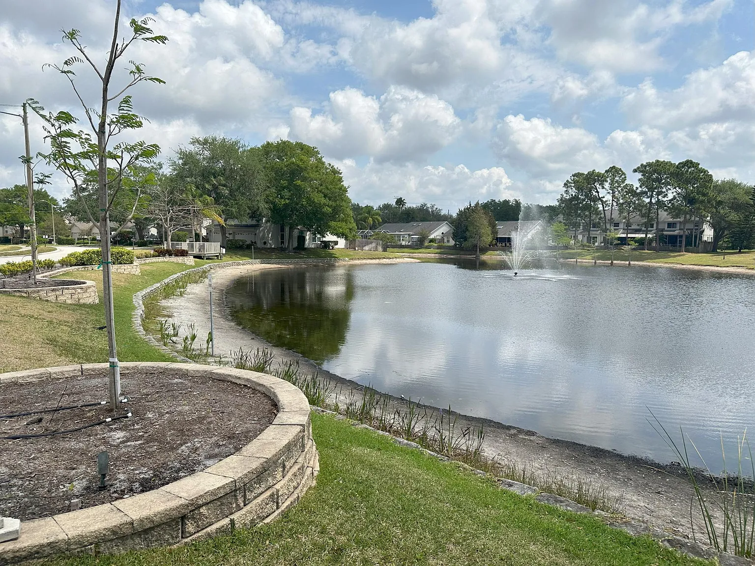 3 bed, 1780 sqft, $3,100 — Photo 2