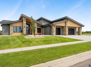 5504 E Markham St, Sioux Falls, SD 57110