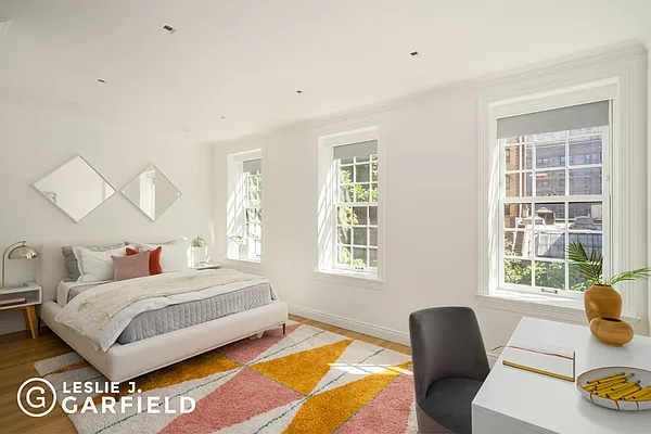 Sold by Leslie J. Garfield | media 20