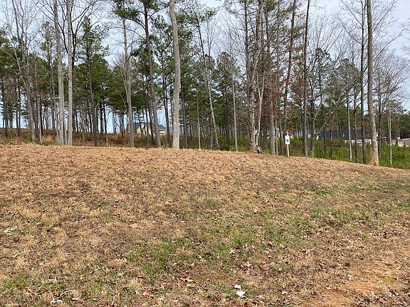2nd image of 10 Highpoint Trl
