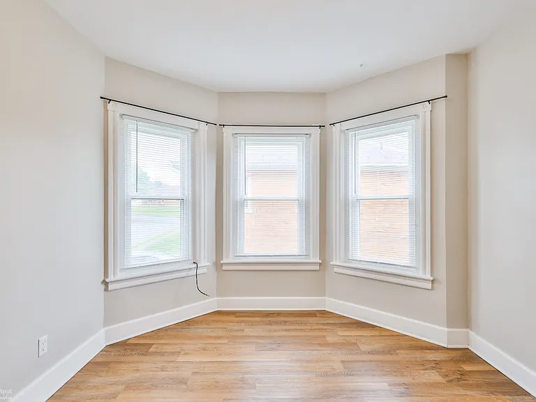 421 Union St — Photo 30