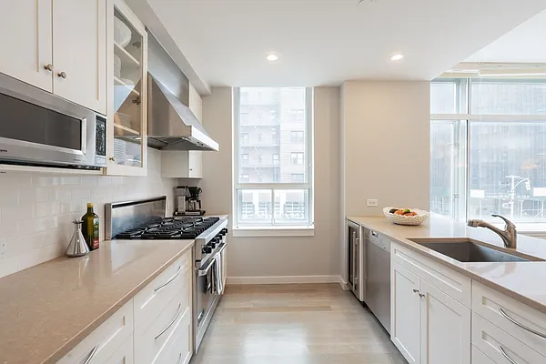 Rented by RHI Group | media 27