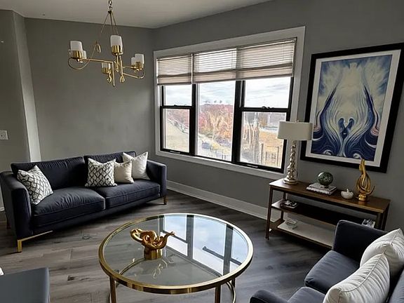 3rd image of 2065 W Coulter St Unit 301