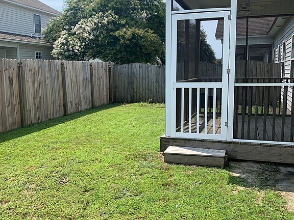 3rd image of 2101 Dovedale Drive #A
