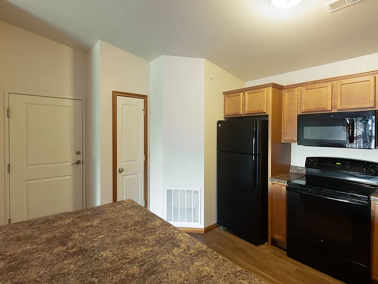 Willow Ridge Apartments — Photo 9