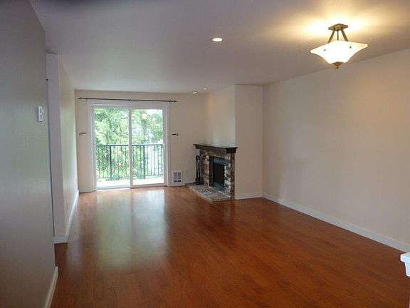 2nd image of 11429 105th Ct NE