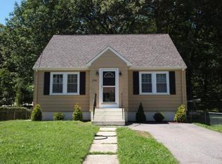 296 8th Ave, Woonsocket, RI 02895