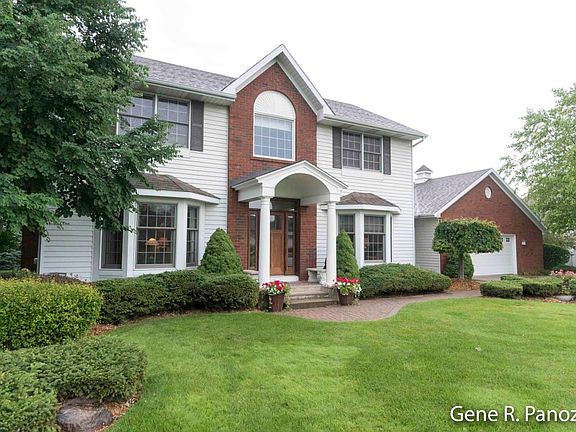 2nd image of 6931 Old Lantern Dr SE