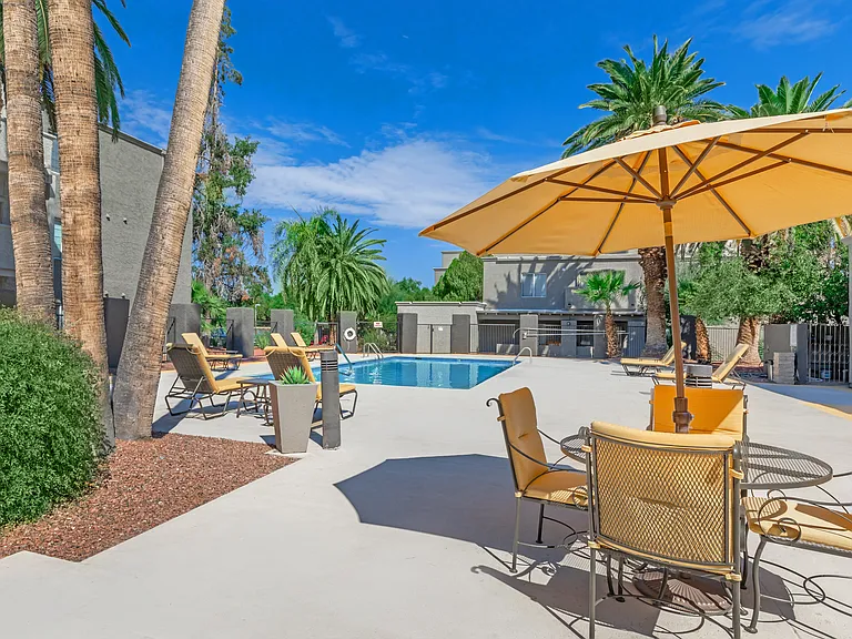 Clean & Refreshing Pool