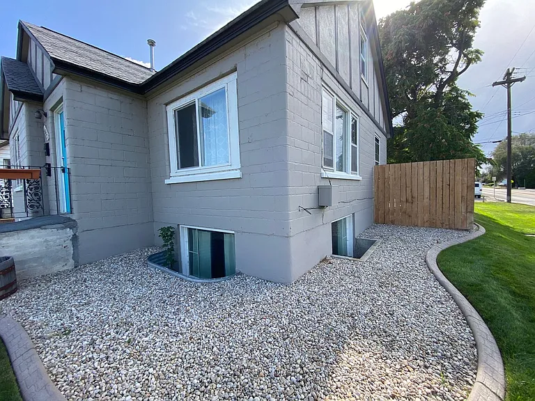 1002-B100 Everett St — Photo 18