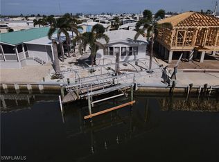 2930 Binnacle Ln, Saint James City, FL 33956