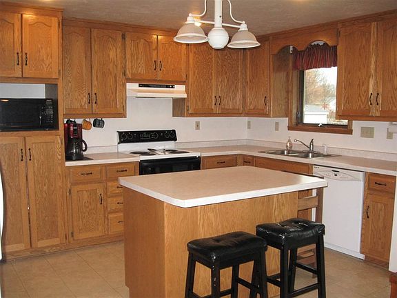 Lots of Cabinets n 1/2 Pantry...Appli's Included