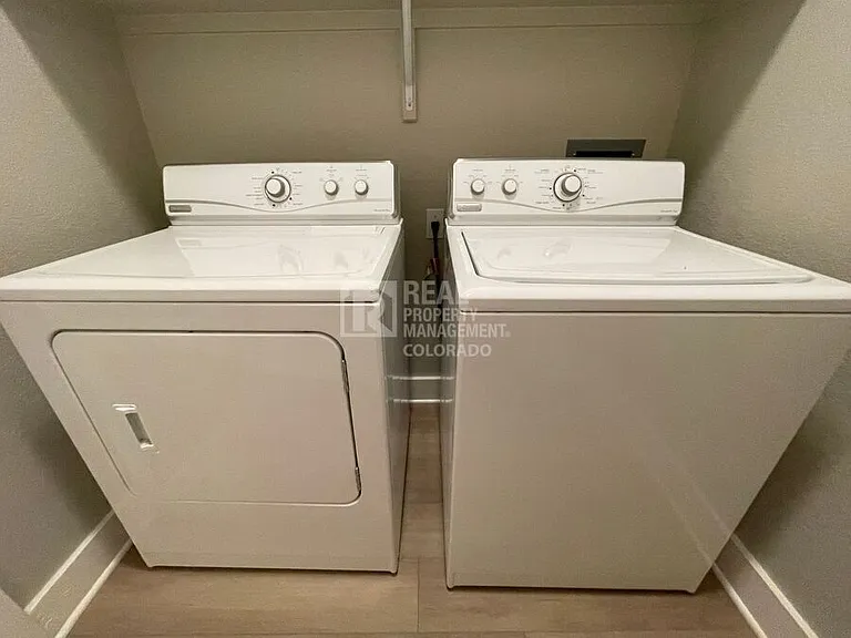 10111 Inverness Main St #404 — Photo 10