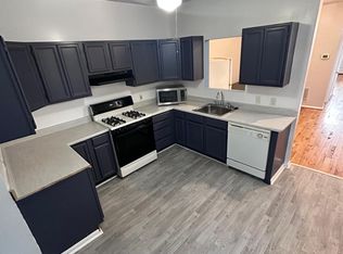 901 McHenry St, Baltimore, MD 21223