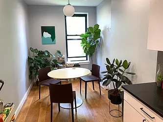 Rented by Tapiro Realty