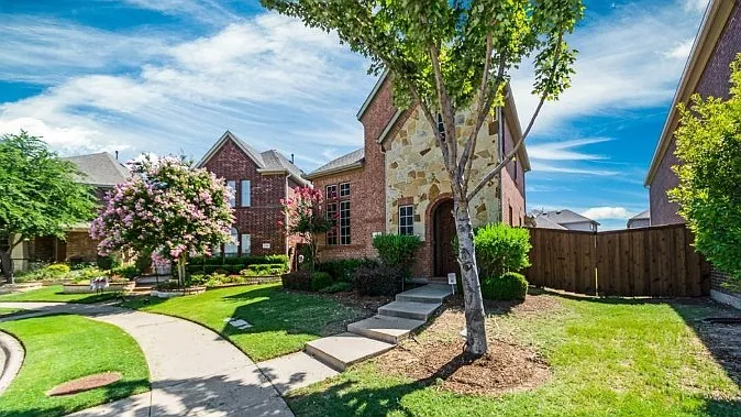 3 bed, 2.5 bath, 1894 sqft, $2,650 — Photo 1