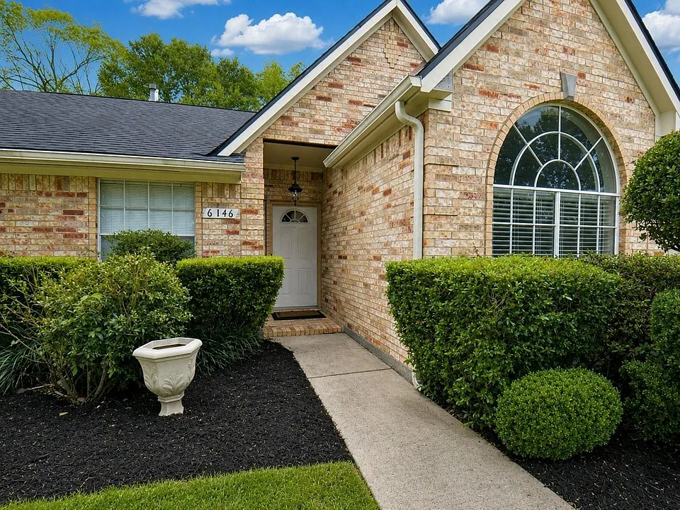 6146 Rocky Nook Dr