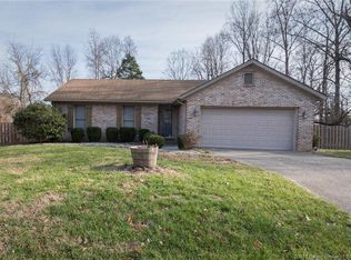 632 Hampton Ct, Sellersburg, IN 47172