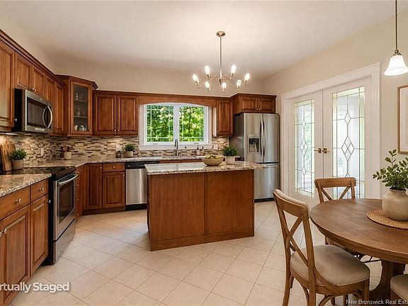 5th image of 15 Gervais Ct