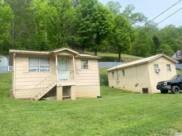 4606 Appalachian Hwy, Glen Fork, WV 25845