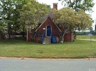 710 2nd Ave SW, Hickory, NC 28602