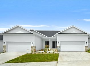 72 Keeneland Ct, Pleasant Hill, IA 50327