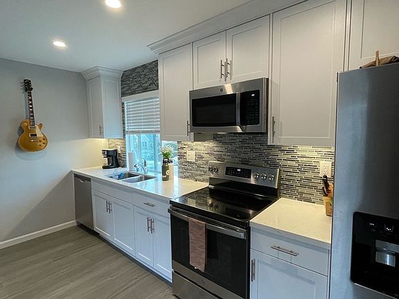 5th image of 4250 Jewell St APT 106