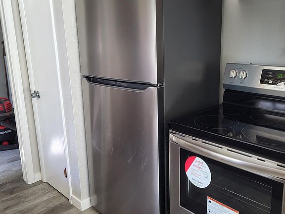 5th image of 3939 Reinhardt Dr