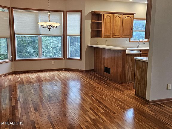 4th image of 2353 Sapphire Ln