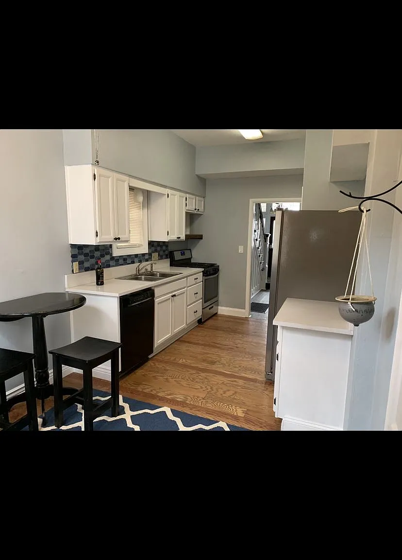 4 bed, 1800 sqft, $2,000 — Photo 3