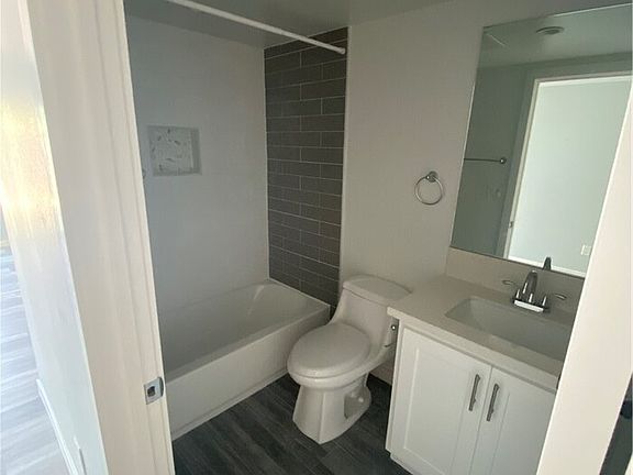 5th image of 535 W 84th St