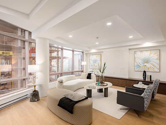 3rd image of 1500 Alberni St #18A
