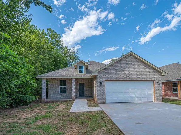 411 Grove St, Perry, OK 73077