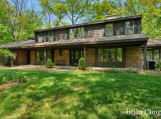 501 Greentree Ln NE, Ada, MI 49301