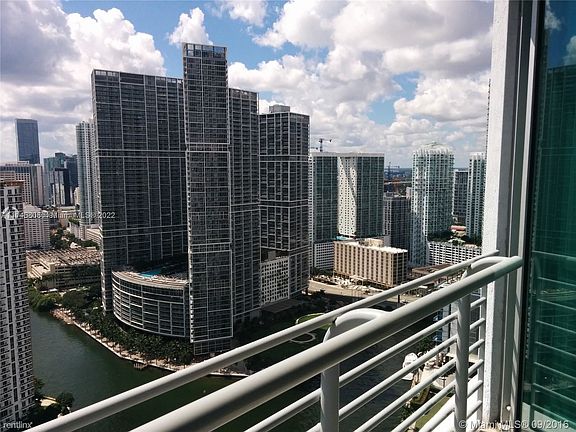 2nd image of 325 Biscayne Blvd #4217